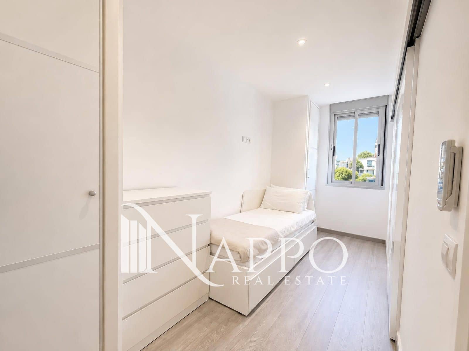 2 bedroom Penthouse for sale in Palma de Mallorca with pool - € 495,000 (Ref: 10001054)