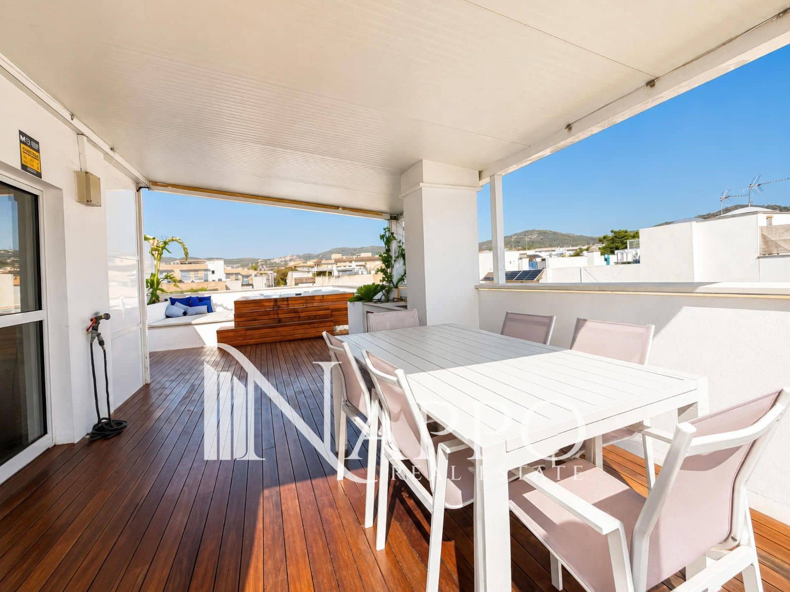 2 bedroom Penthouse for sale in Palma de Mallorca with pool - € 495,000 (Ref: 10001054)