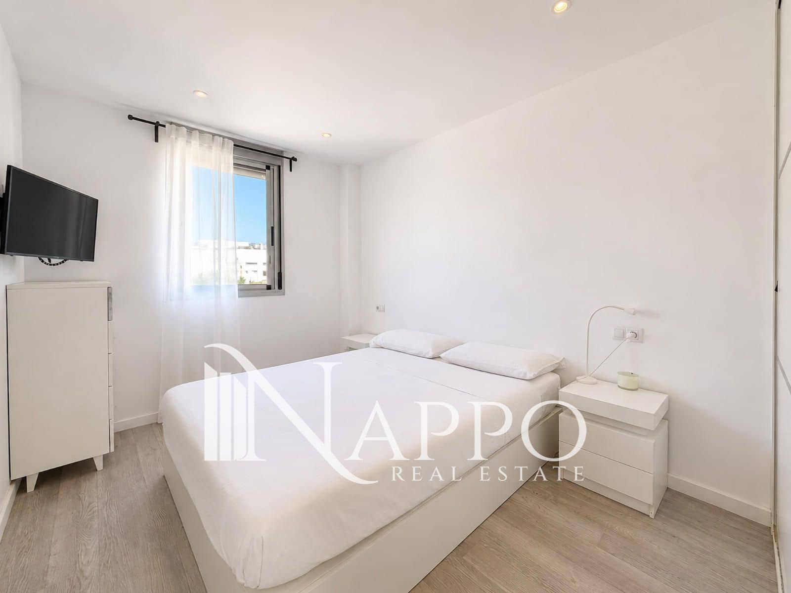 2 bedroom Penthouse for sale in Palma de Mallorca with pool - € 495,000 (Ref: 10001054)