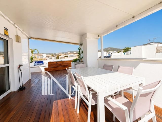 2 bedroom Penthouse for sale in Palma de Mallorca with pool - € 495,000 (Ref: 10001054)