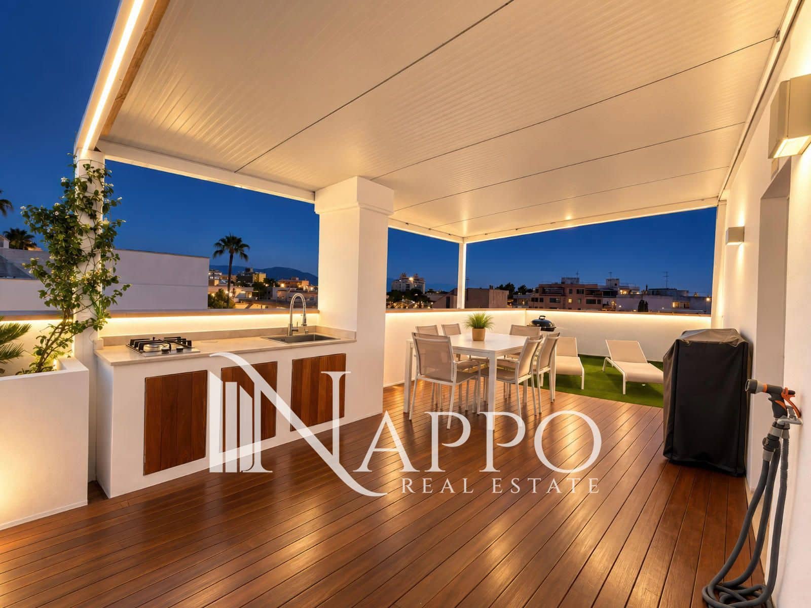 2 bedroom Penthouse for sale in Palma de Mallorca with pool - € 495,000 (Ref: 10001054)