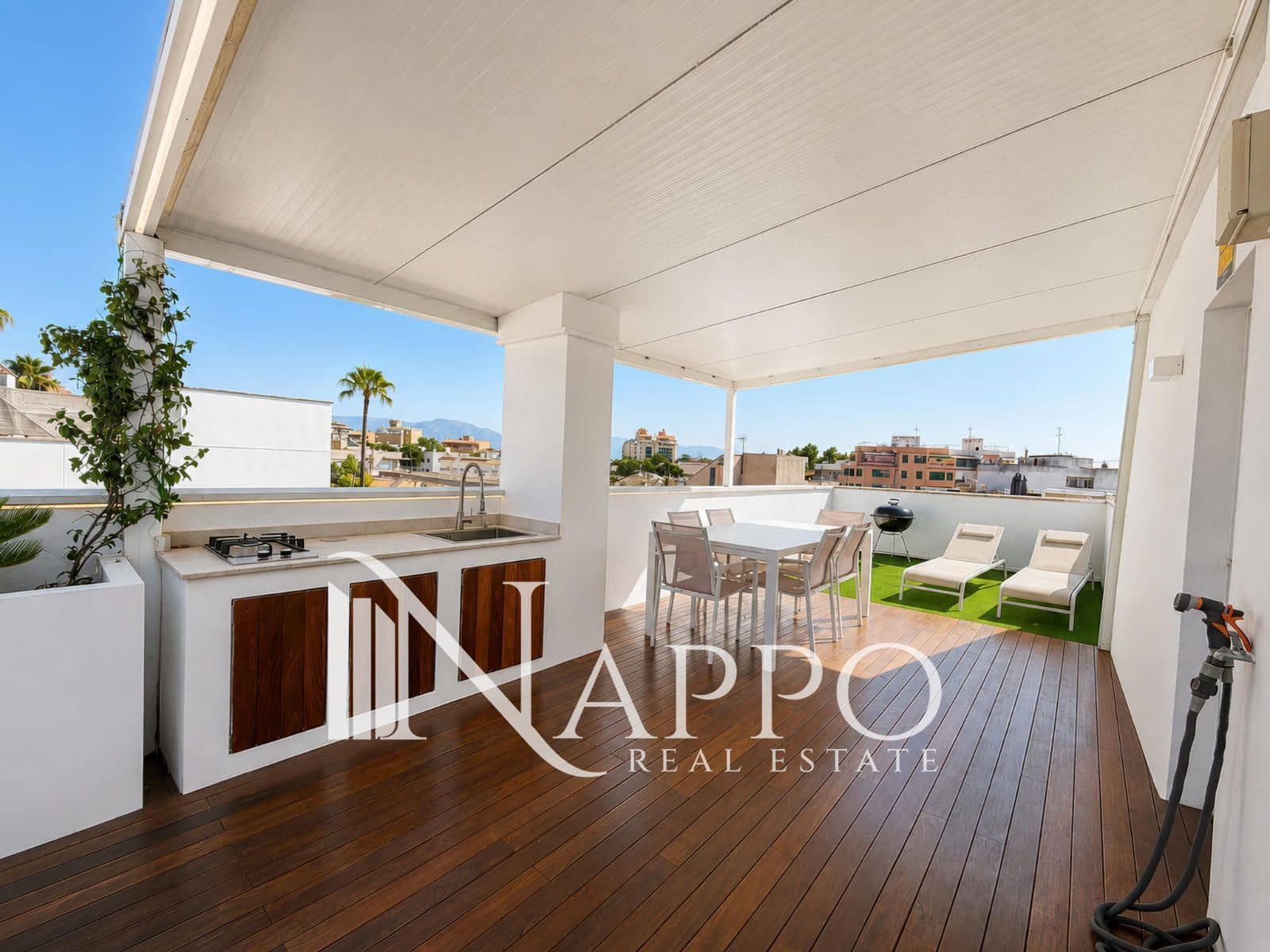 2 bedroom Penthouse for sale in Palma de Mallorca with pool - € 495,000 (Ref: 10001054)