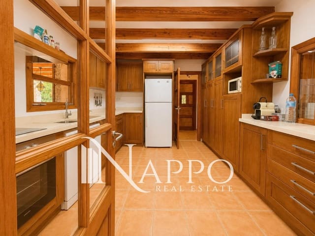 4 bedroom Villa for sale in Pollensa / Pollença with pool garage - € 2,500,000 (Ref: 10007759)
