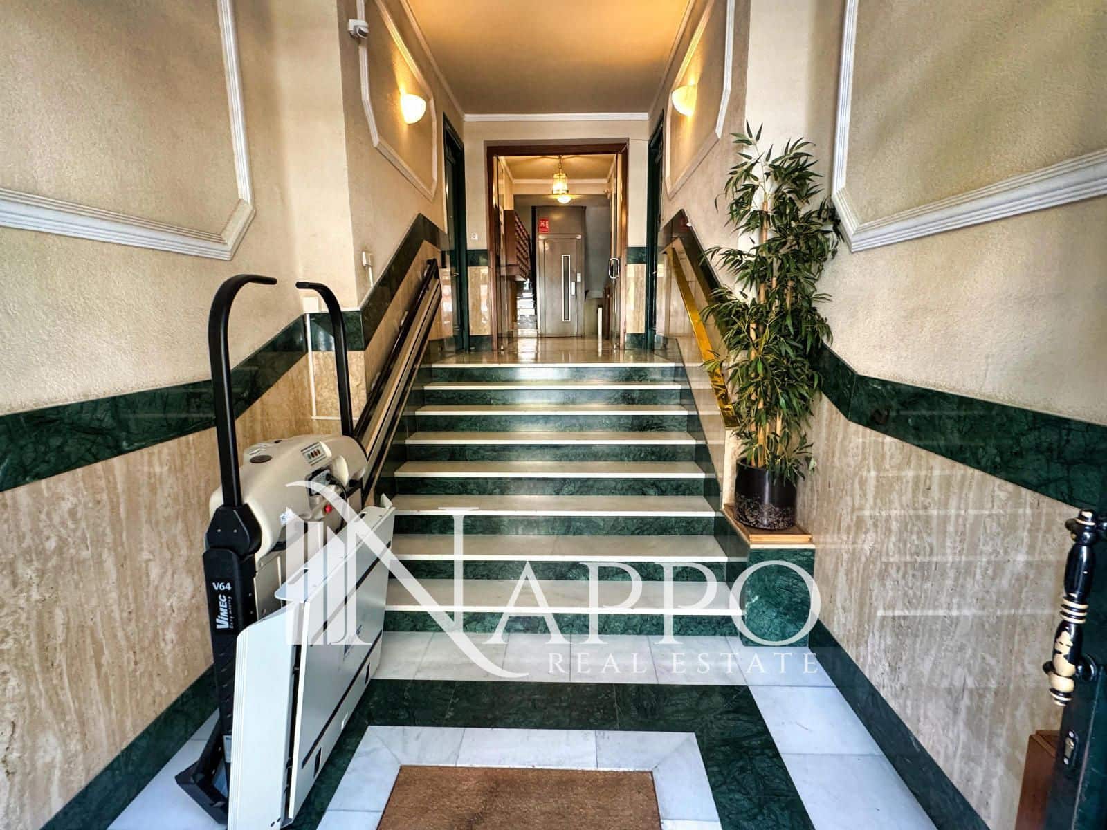 Piso de 4 habitaciones en Madrid ciudad en alquiler - 3.000 € (Ref: 10012246)