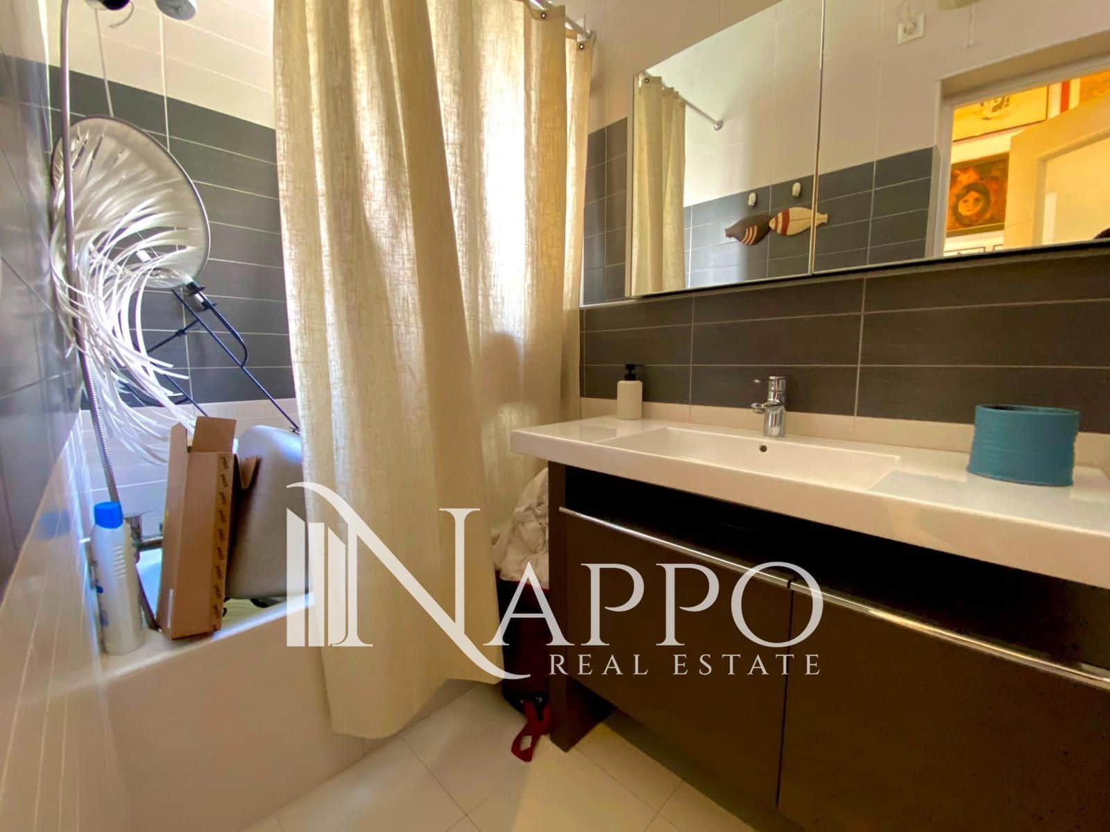 3 slaapkamer Flat te huur in Palma de Mallorca met garage - € 1.800 (Ref: 10012477)