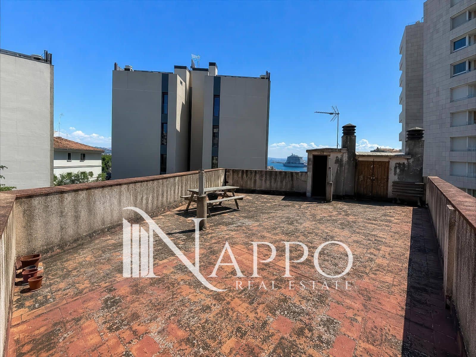 3 soveværelse Penthouse til salg i Palma de Mallorca med garage - € 690.000 (Ref: 10014132)