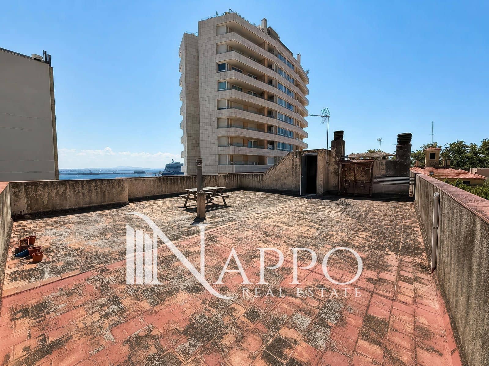 3 soveværelse Penthouse til salg i Palma de Mallorca med garage - € 690.000 (Ref: 10014132)