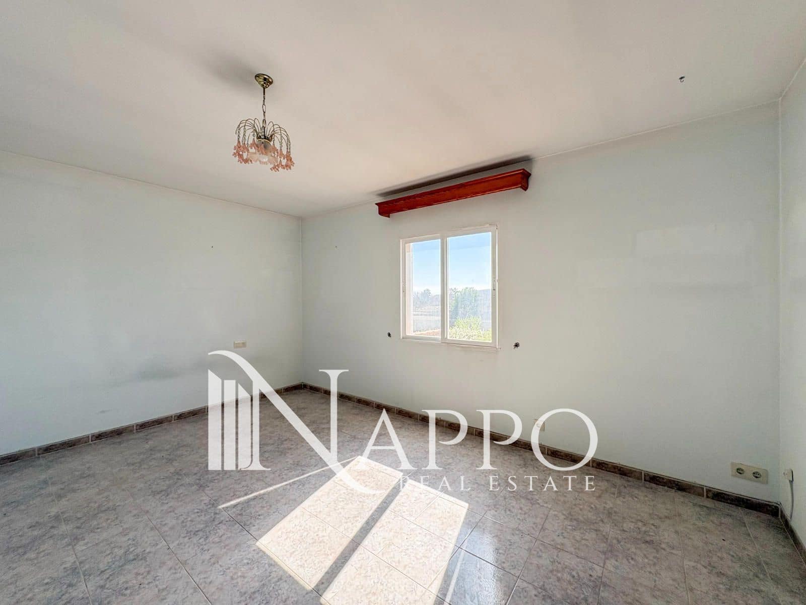 10 bedroom Villa for sale in Santa Maria del Cami - € 999,000 (Ref: 10014786)