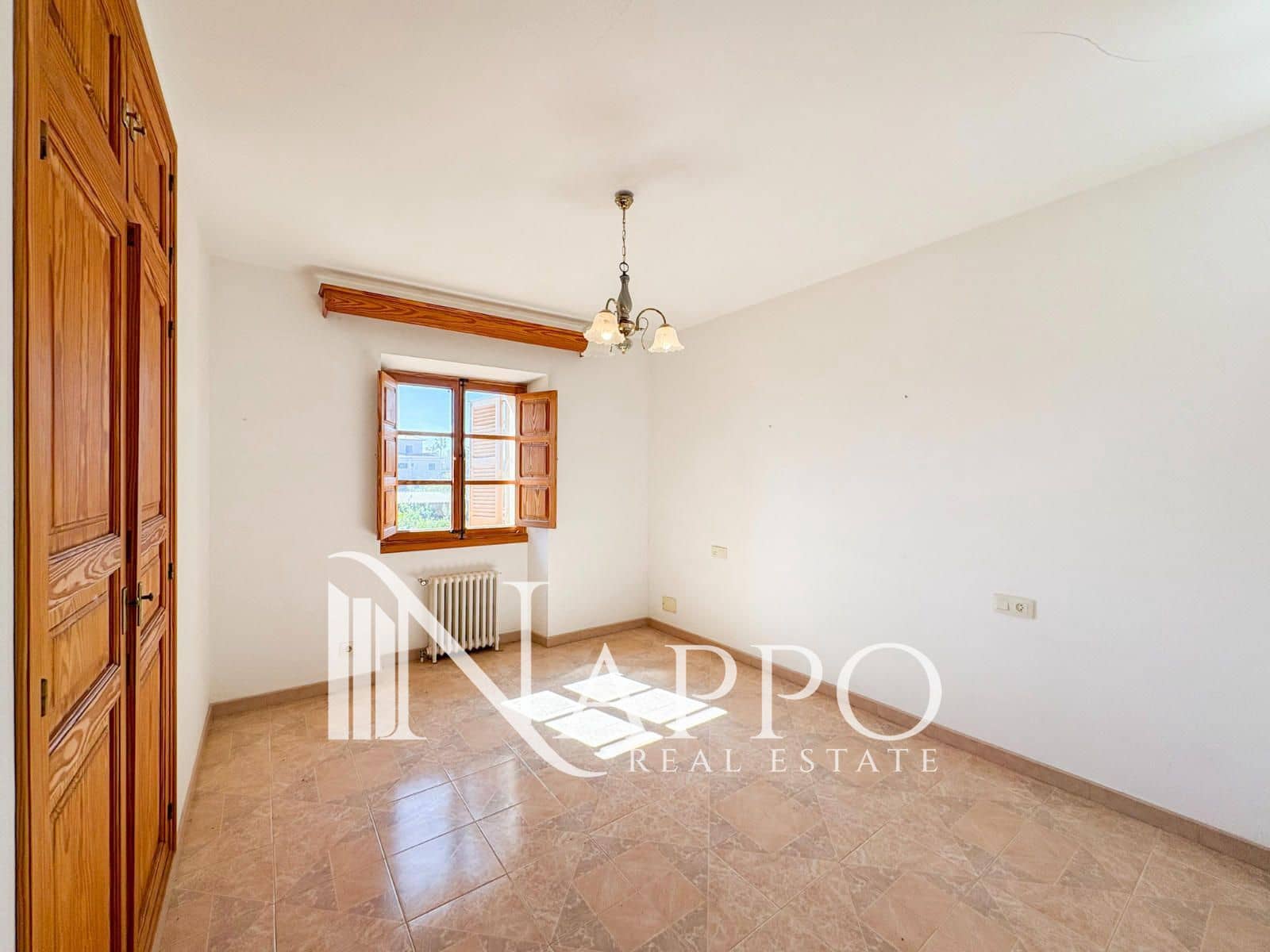 10 bedroom Villa for sale in Santa Maria del Cami - € 999,000 (Ref: 10014786)