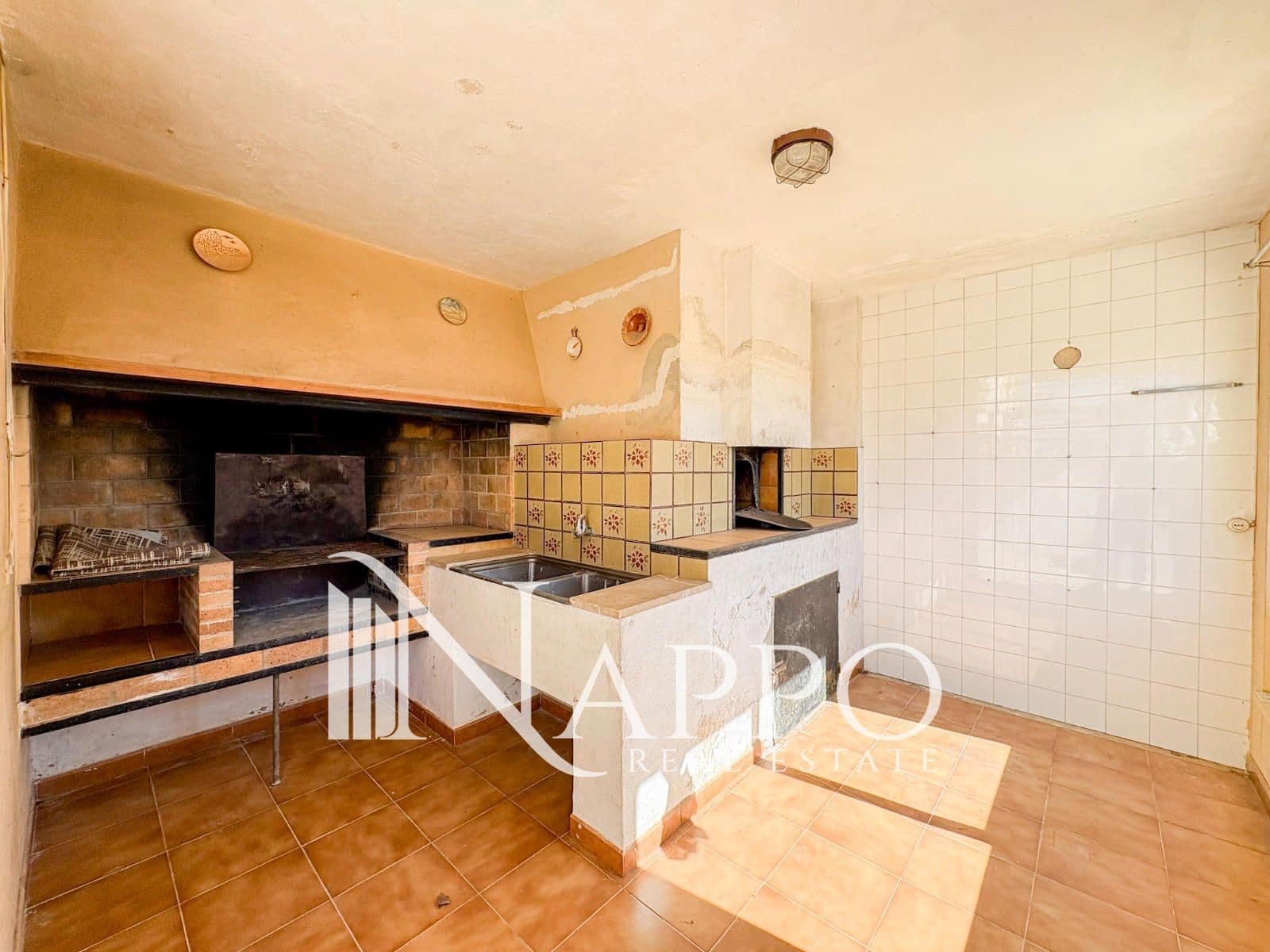 10 bedroom Villa for sale in Santa Maria del Cami - € 999,000 (Ref: 10014786)