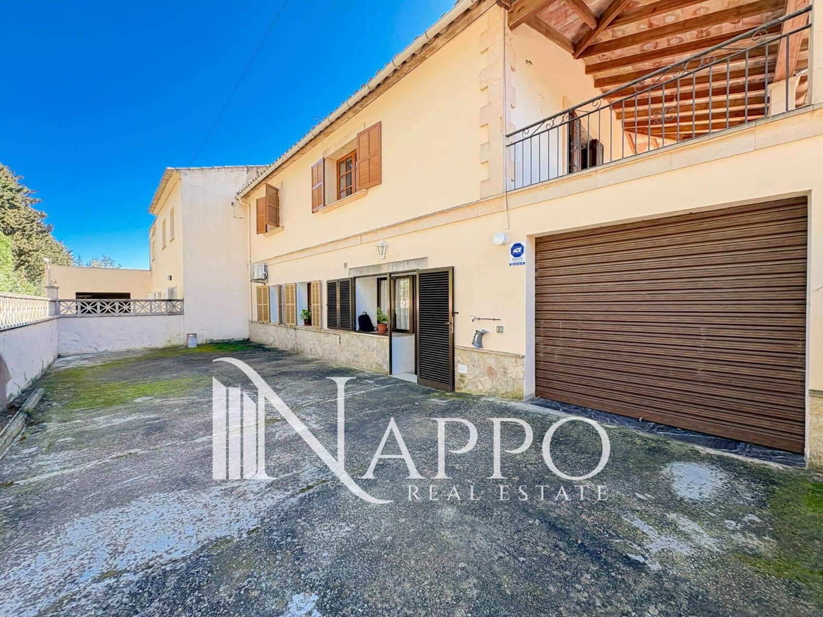 10 bedroom Villa for sale in Santa Maria del Cami - € 999,000 (Ref: 10014786)