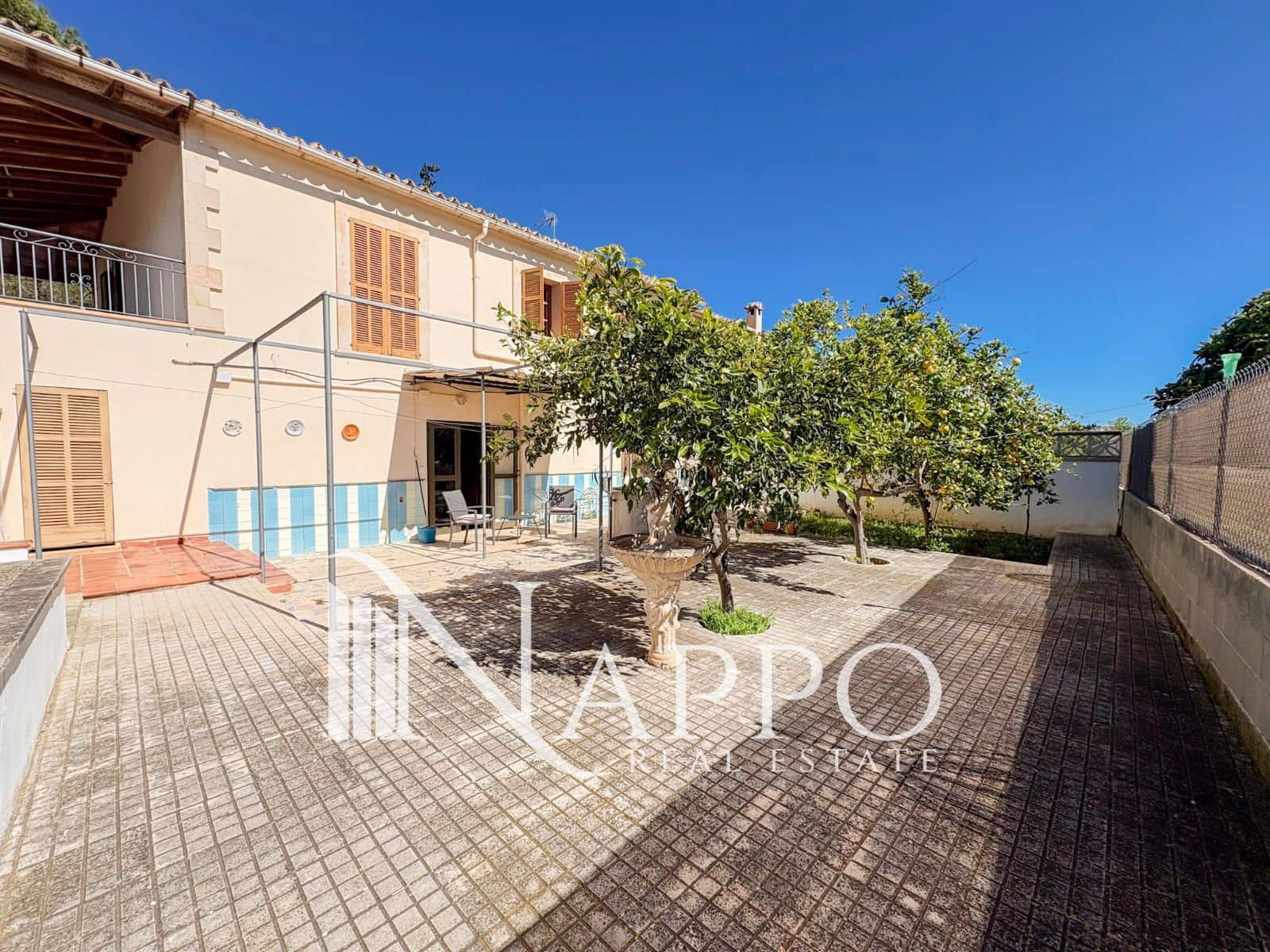 10 bedroom Villa for sale in Santa Maria del Cami - € 999,000 (Ref: 10014786)