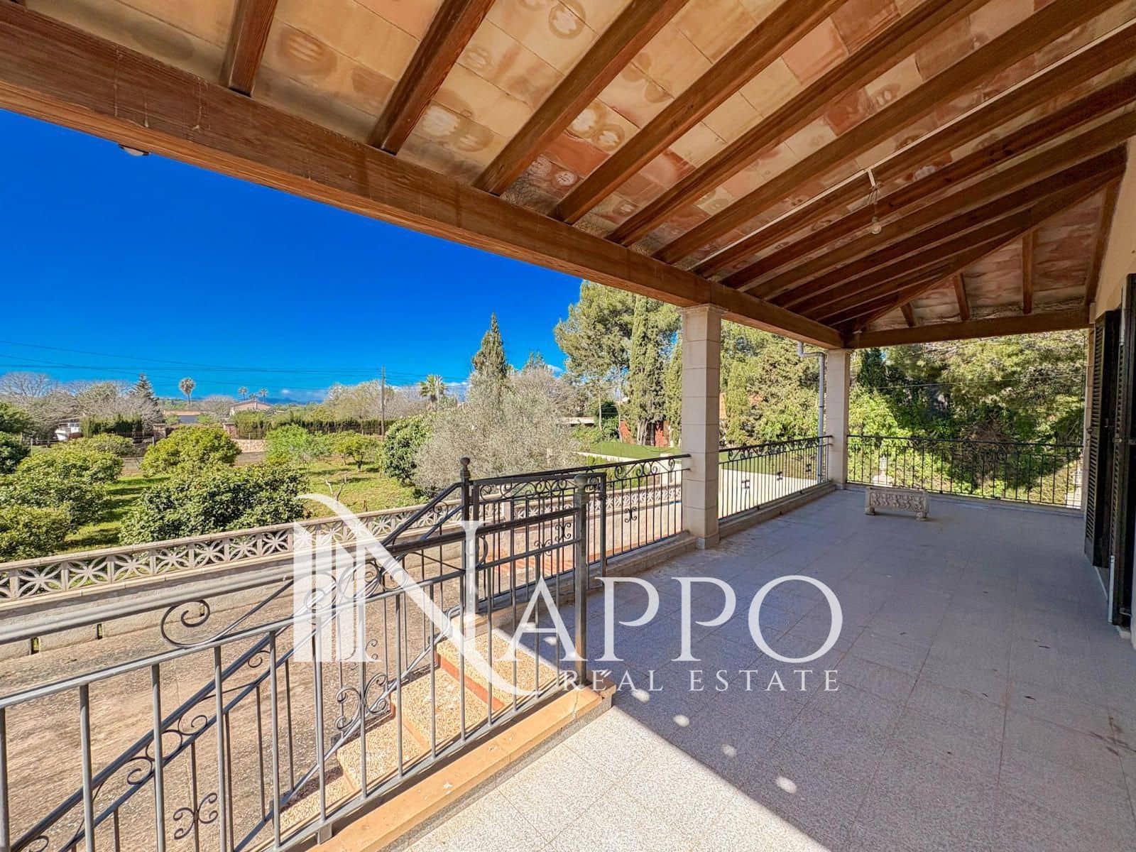 10 bedroom Villa for sale in Santa Maria del Cami - € 999,000 (Ref: 10014786)