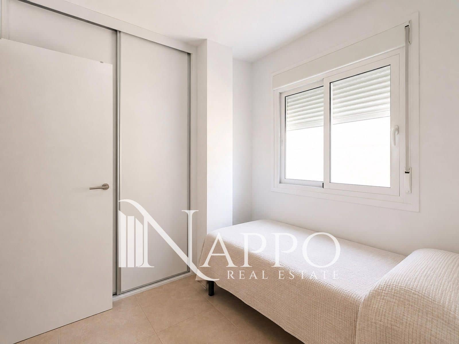 2 bedroom Flat for sale in Es Molinar / El Molinar with garage - € 390,000 (Ref: 10016928)