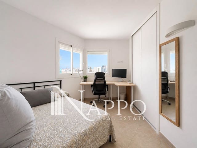 2 bedroom Flat for sale in Es Molinar / El Molinar, Palma de Mallorca with garage - € 390,000 (Ref: 10016928)