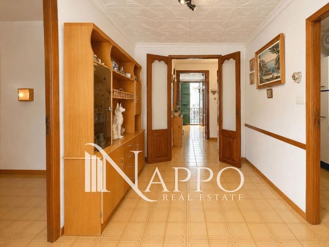3 bedroom Flat for sale in Santa Catalina, Palma de Mallorca - € 420,000 (Ref: 10021384)