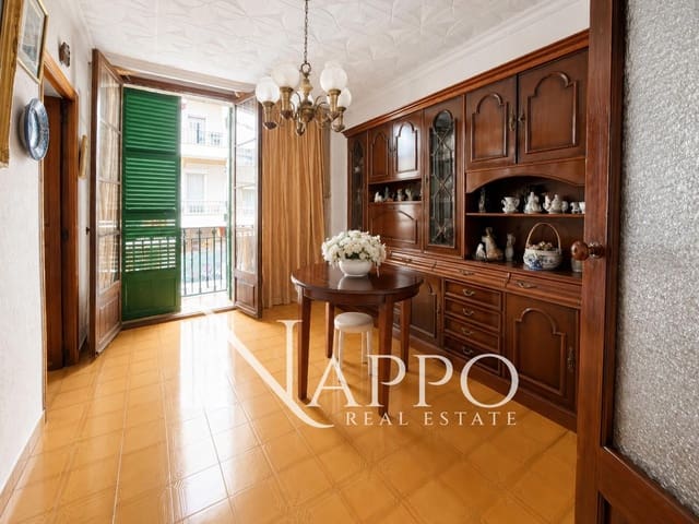 3 bedroom Flat for sale in Santa Catalina, Palma de Mallorca - € 420,000 (Ref: 10021384)