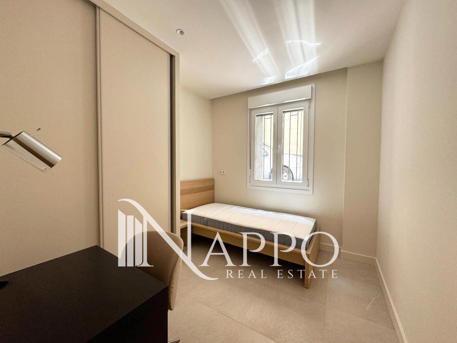 Appartement de 4 chambres à louer à Madrid ville - 750 € (Ref: 10033071)