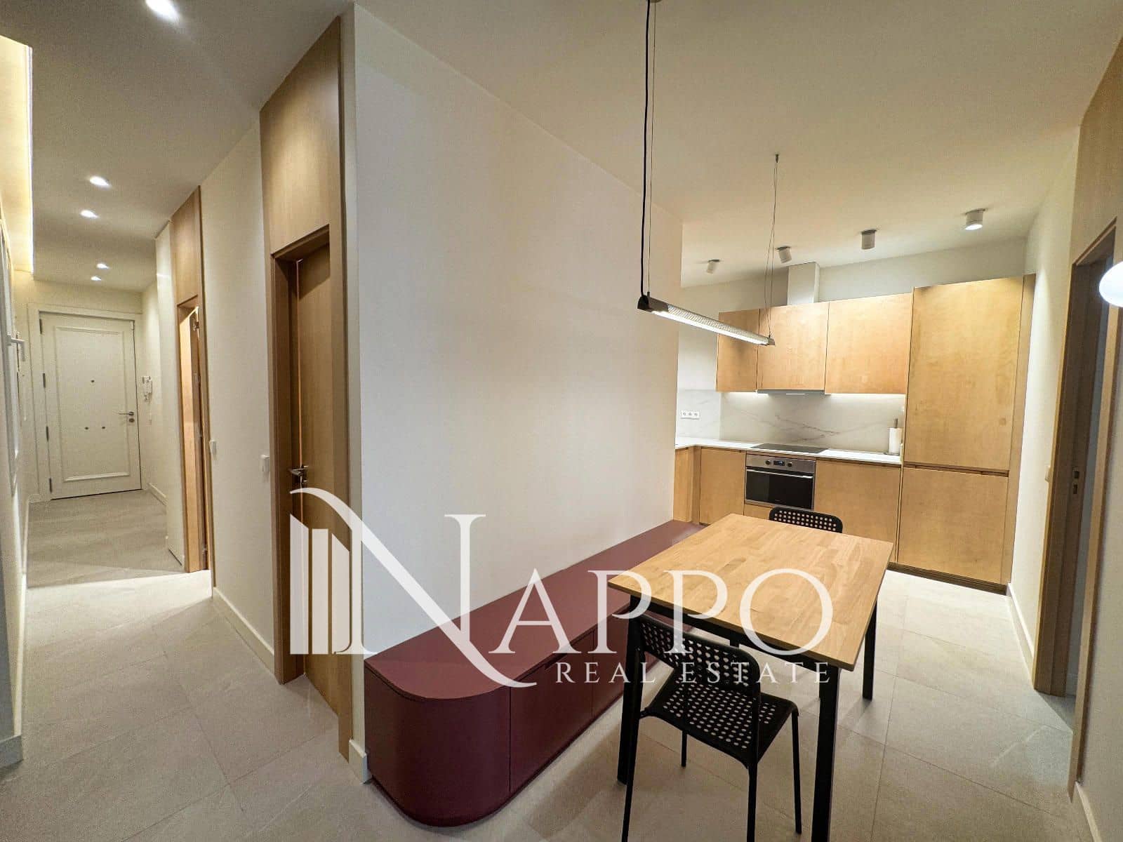 Appartement de 4 chambres à louer à Madrid ville - 750 € (Ref: 10033071)