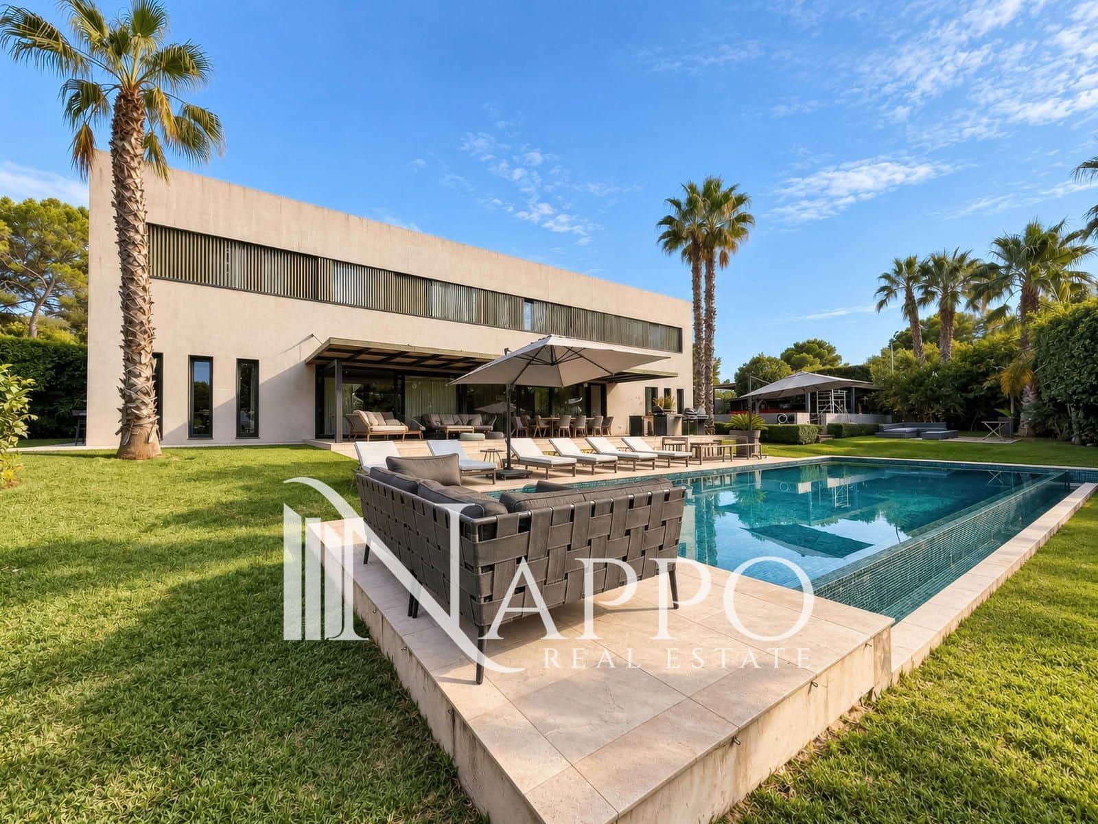 6 bedroom Villa for sale in Santa Ponsa with pool garage - € 4,995,000 (Ref: 10034235)
