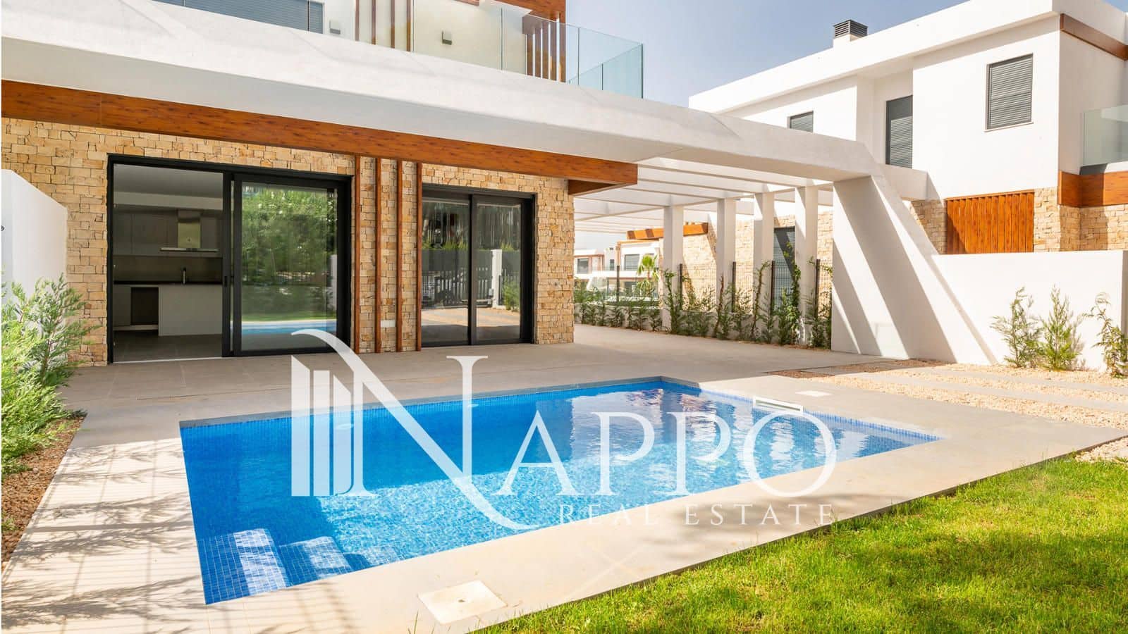 Chalet de 3 habitaciones en Capdepera en venta con piscina garaje - 980.000 € (Ref: 10073016)