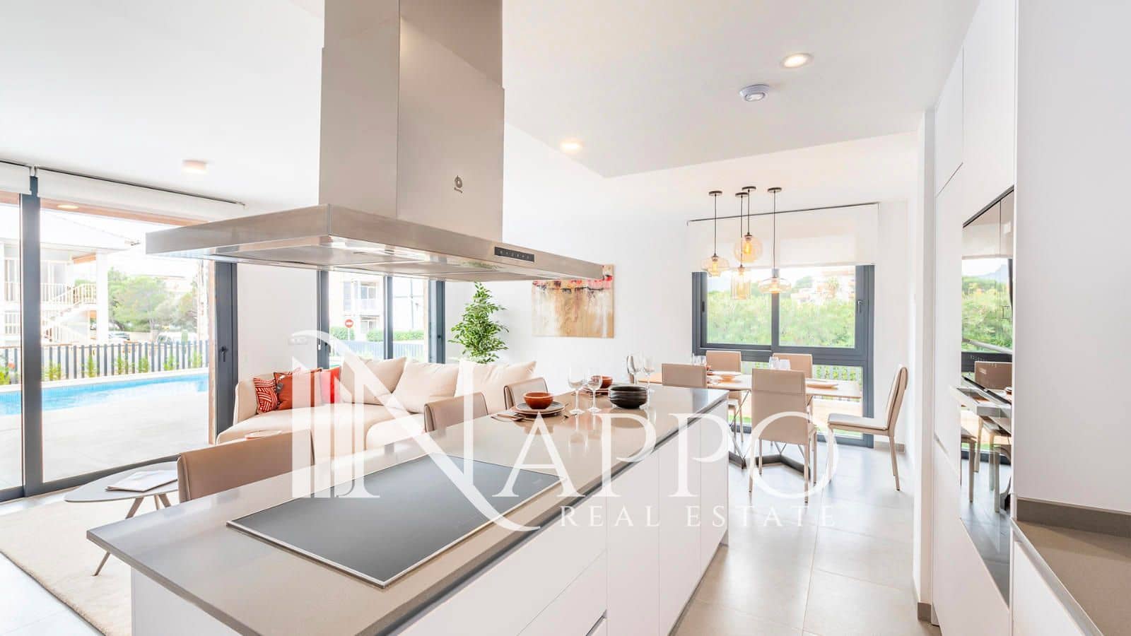 Chalet de 3 habitaciones en Capdepera en venta con piscina garaje - 980.000 € (Ref: 10073016)