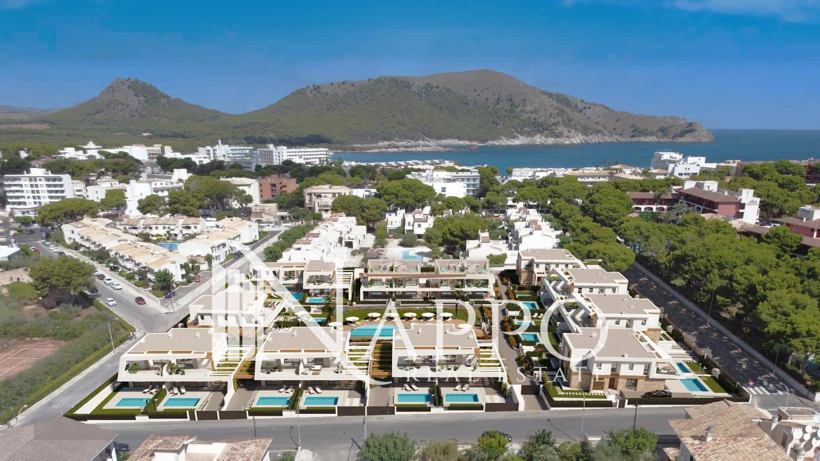 Chalet de 3 habitaciones en Capdepera en venta con piscina garaje - 980.000 € (Ref: 10073016)