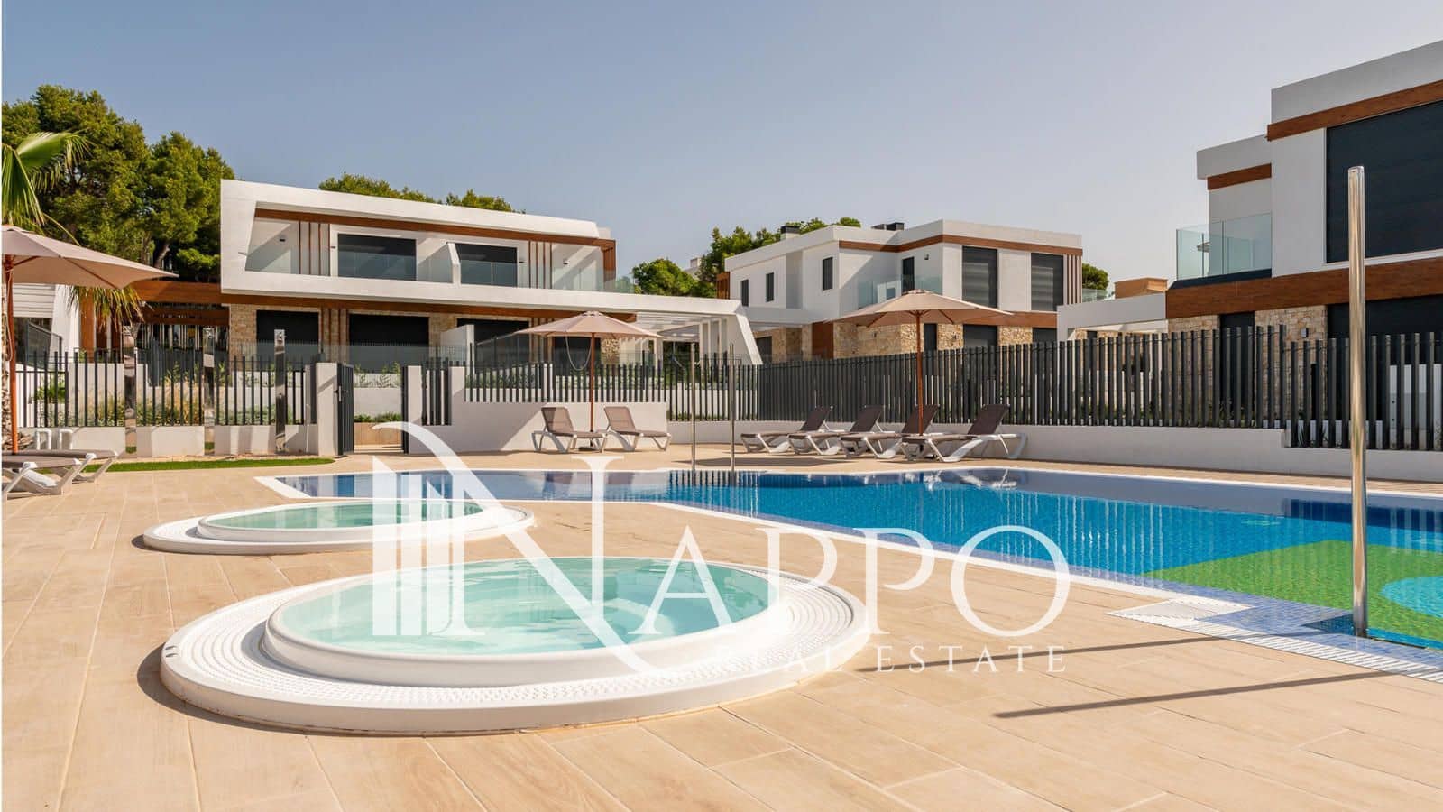 Chalet de 3 habitaciones en Capdepera en venta con piscina garaje - 980.000 € (Ref: 10073016)