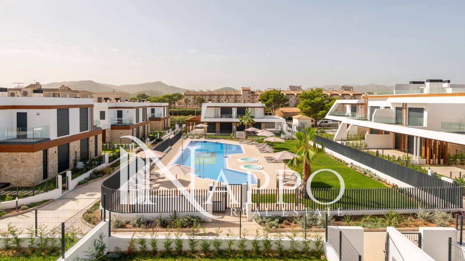 Chalet de 3 habitaciones en Capdepera en venta con piscina garaje - 980.000 € (Ref: 10073016)