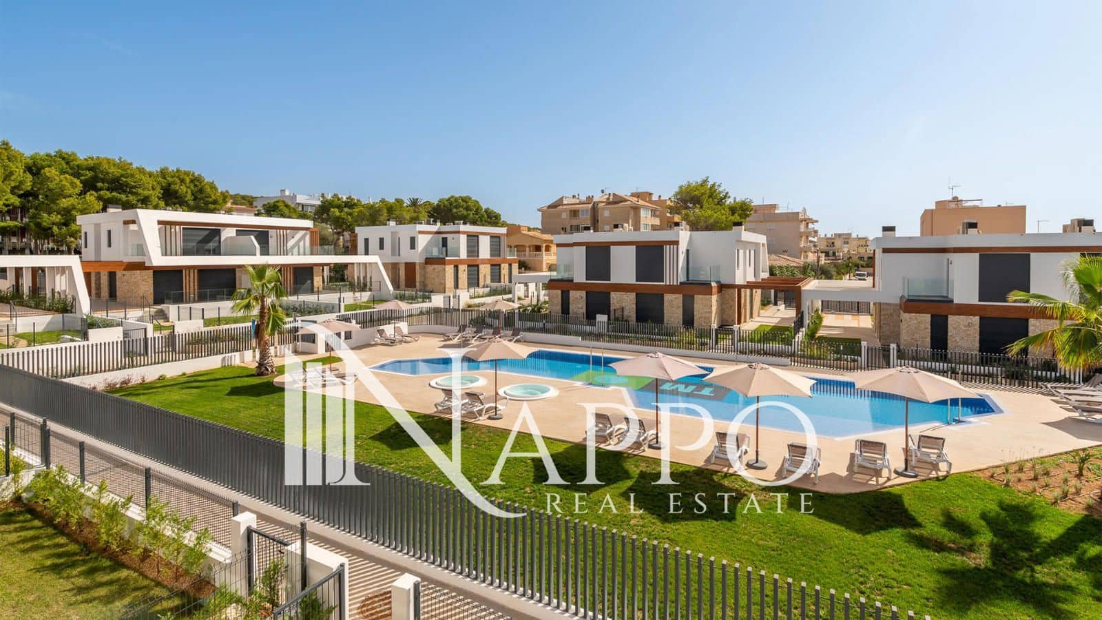 Chalet de 3 habitaciones en Capdepera en venta con piscina garaje - 980.000 € (Ref: 10073016)
