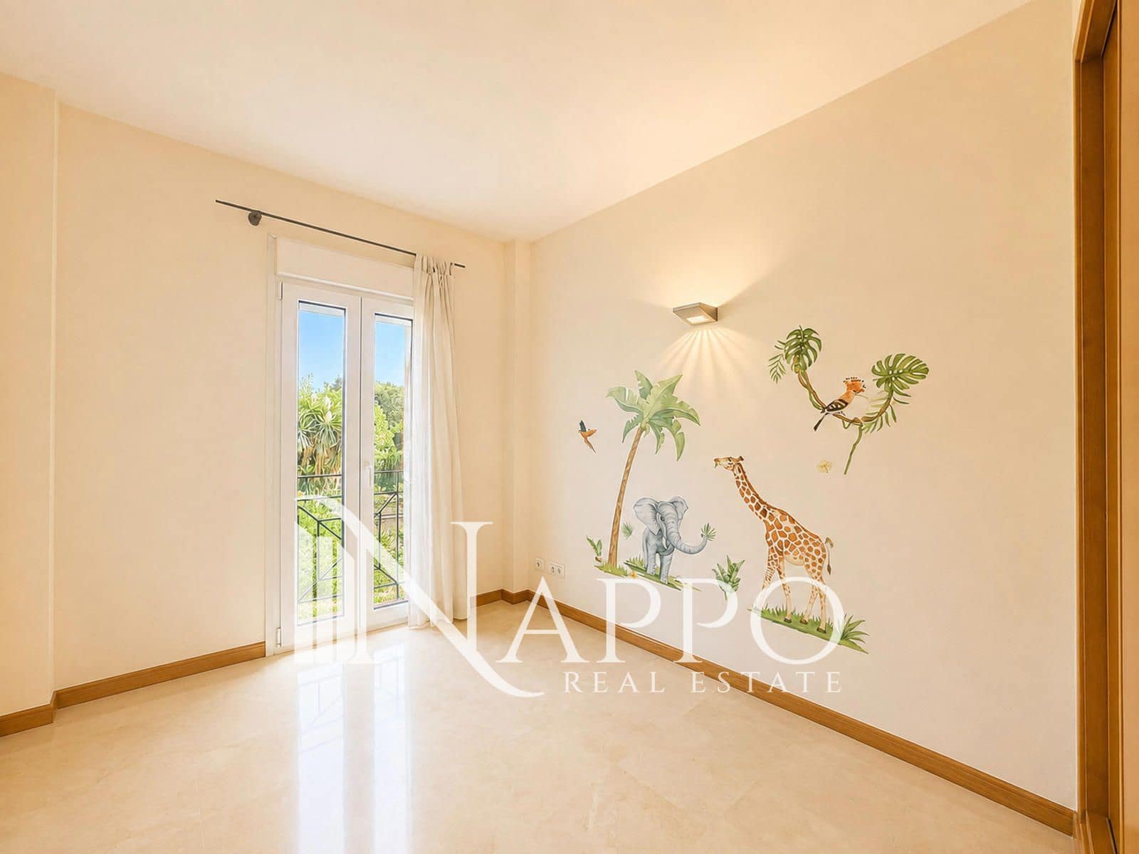 3 quarto Apartamento para arrendar em Palma de Mallorca com piscina garagem - 2 000 € (Ref: 10073372)