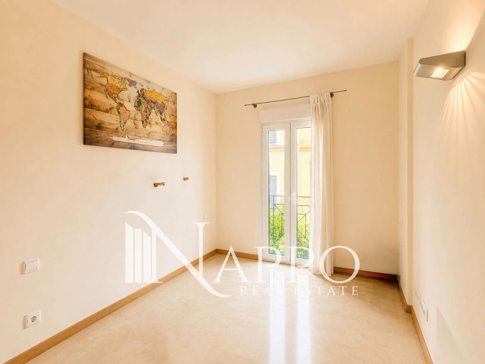 3 quarto Apartamento para arrendar em Palma de Mallorca com piscina garagem - 2 000 € (Ref: 10073372)