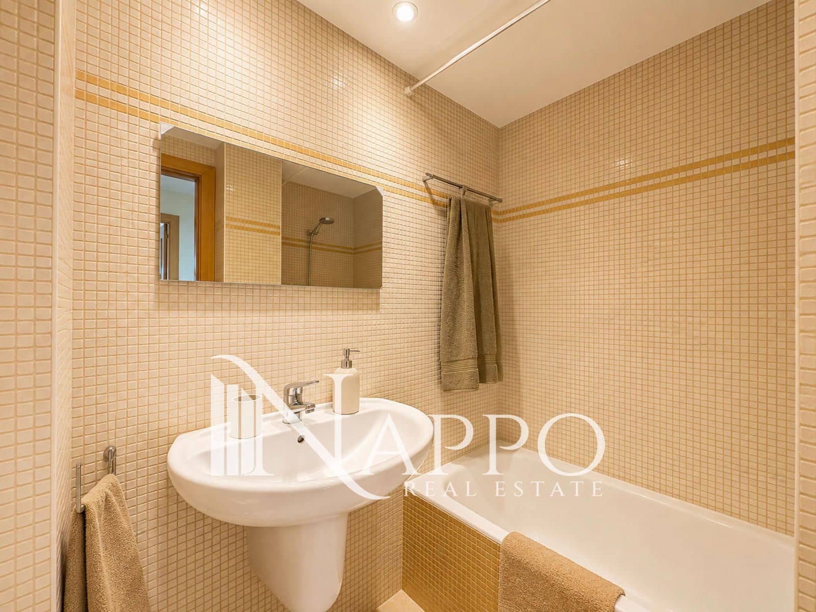 3 quarto Apartamento para arrendar em Palma de Mallorca com piscina garagem - 2 000 € (Ref: 10073372)