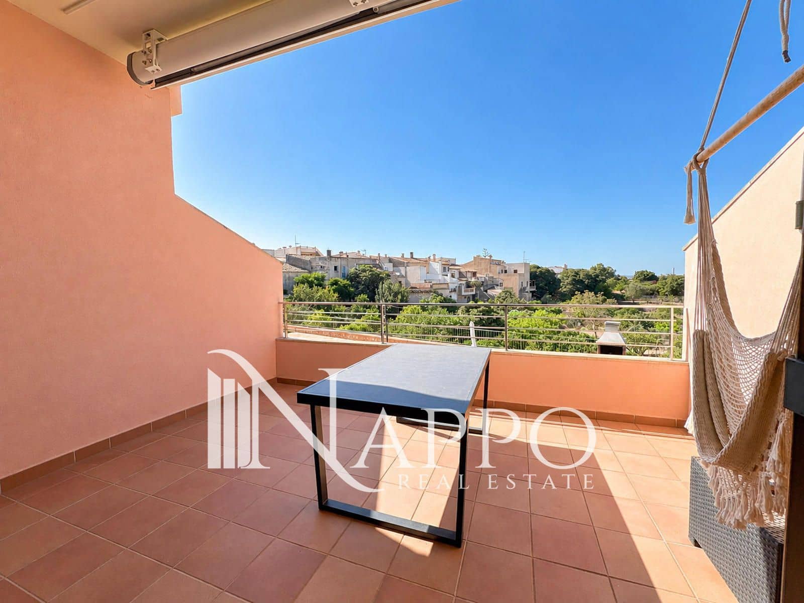 Appartement de 4 chambres à louer à Costitx avec piscine garage - 2 000 € (Ref: 10080143)