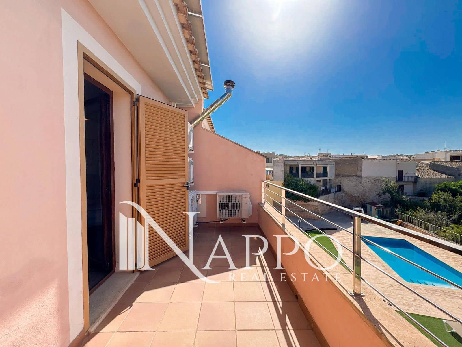 4 bedroom Flat for rent in Costitx with pool garage - € 2,000 (Ref: 10080143)
