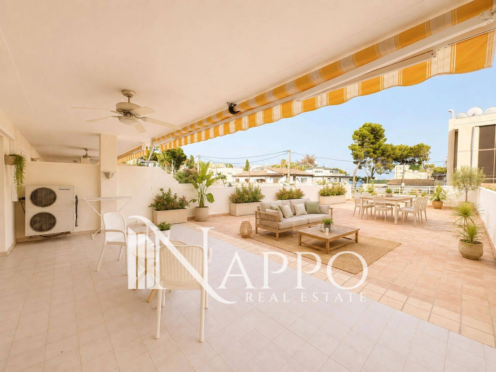 2 soveværelse Lejlighed til salg i Palmanova med swimmingpool garage - € 650.000 (Ref: 10082207)