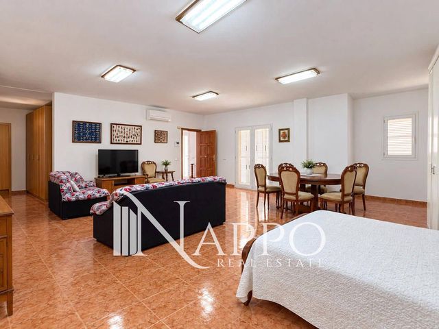 3 soveværelse Villa til salg i Son Canals, Palma de Mallorca med garage - € 750.000 (Ref: 10088713)