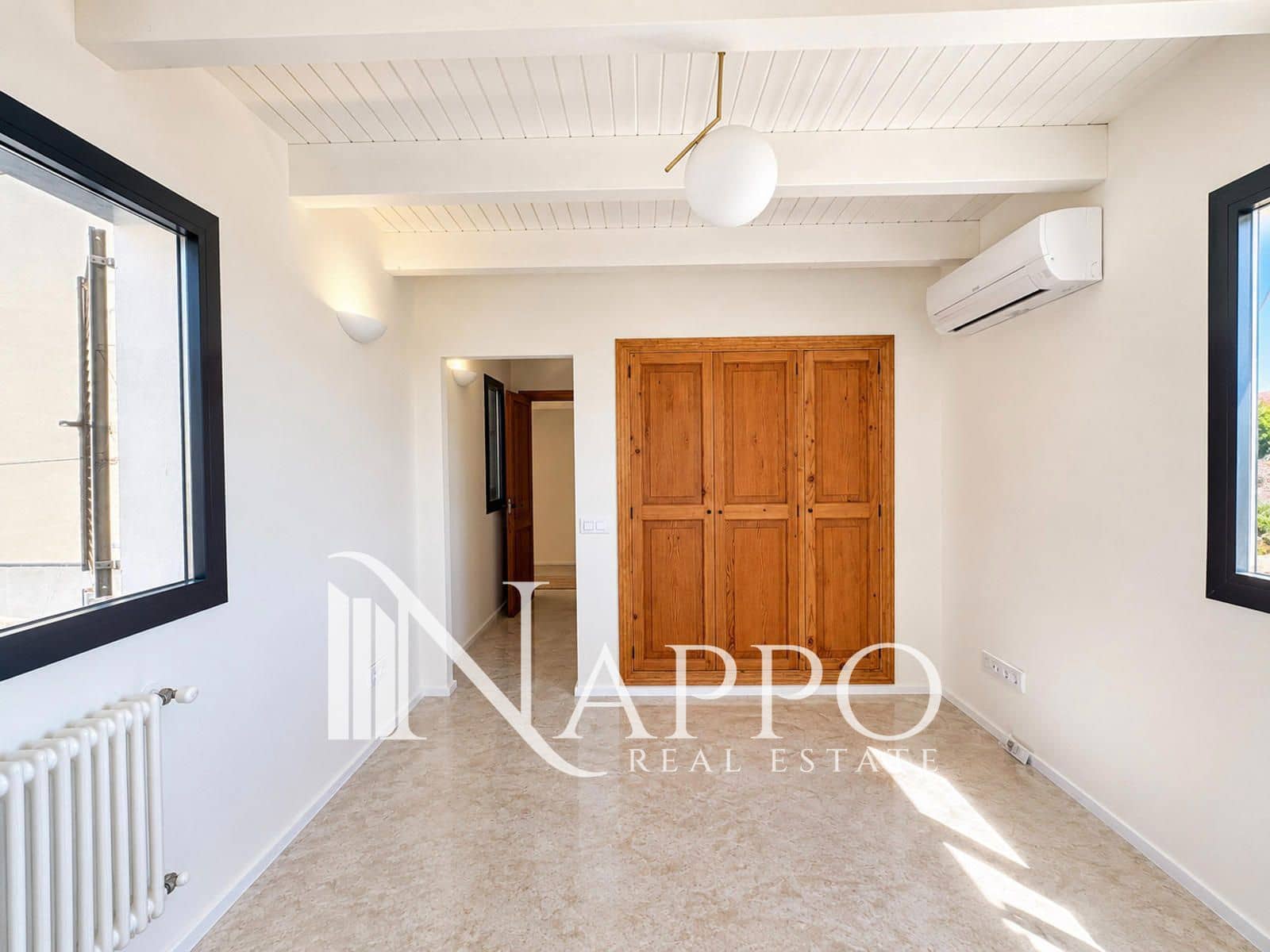4 sypialnia Dom na sprzedaż w Genova z basenem garażem - 1 300 000 € (Ref: 10109943)
