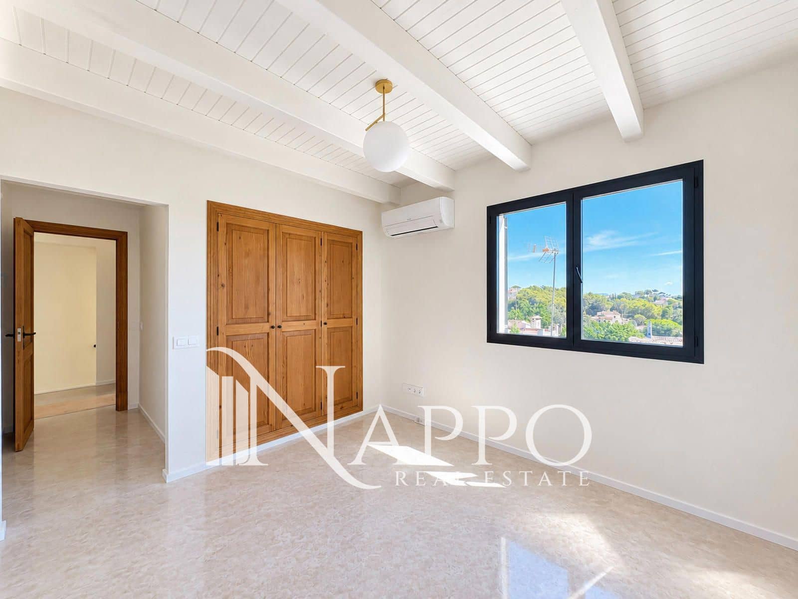 4 sypialnia Dom na sprzedaż w Genova z basenem garażem - 1 300 000 € (Ref: 10109943)