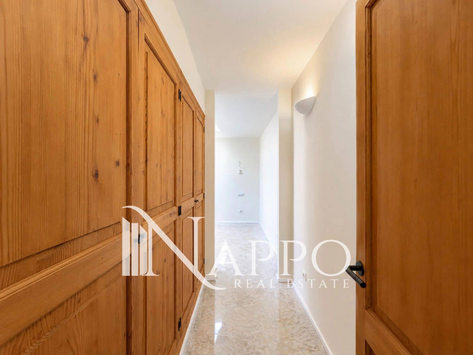 4 sypialnia Dom na sprzedaż w Genova z basenem garażem - 1 300 000 € (Ref: 10109943)