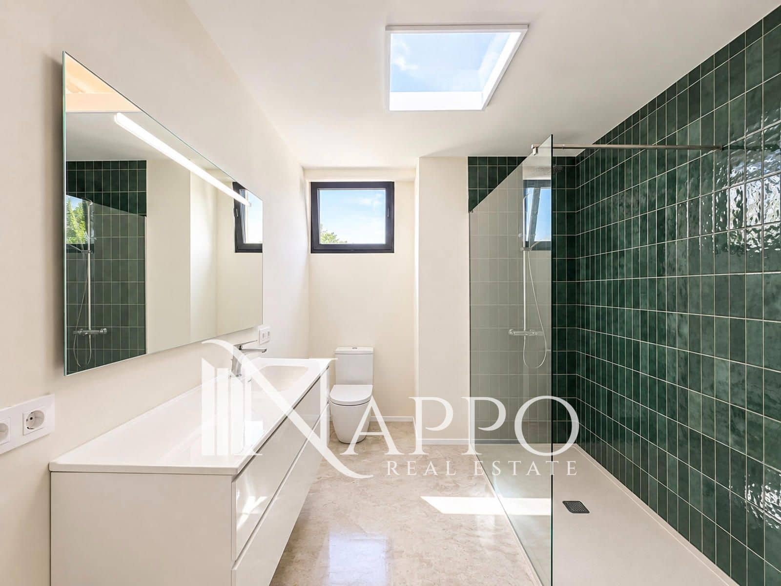 4 sypialnia Dom na sprzedaż w Genova z basenem garażem - 1 300 000 € (Ref: 10109943)