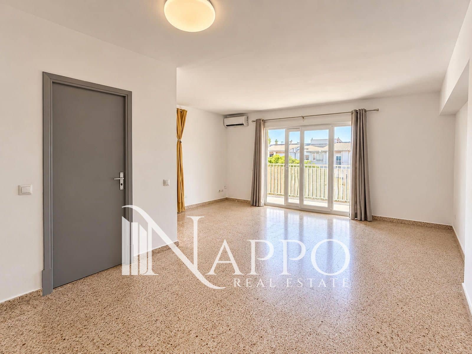 3 sypialnia Mieszkanie na sprzedaż w Son Ferrer z garażem - 370 000 € (Ref: 10109944)