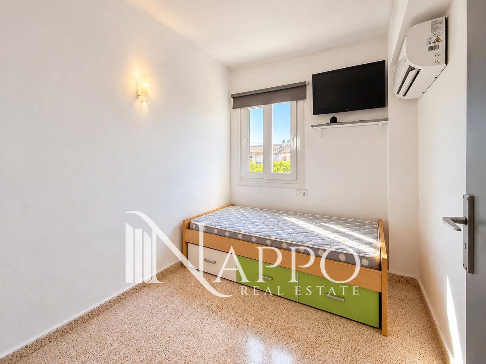 3 sypialnia Mieszkanie na sprzedaż w Son Ferrer z garażem - 370 000 € (Ref: 10109944)