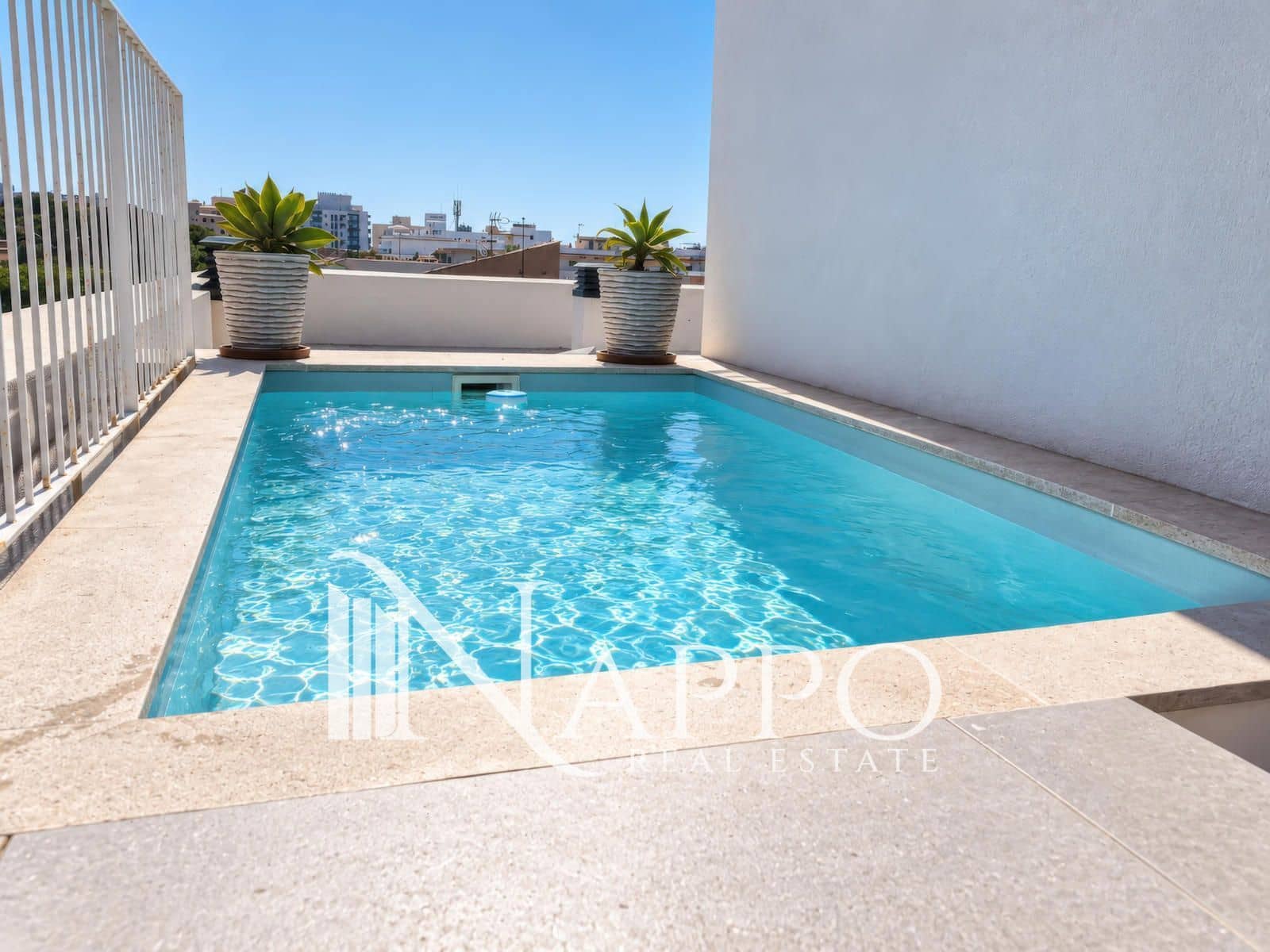 2 Zimmer Haus zu vermieten in Can Pastilla mit Pool Garage - 1.900 € (Ref: 10135022)