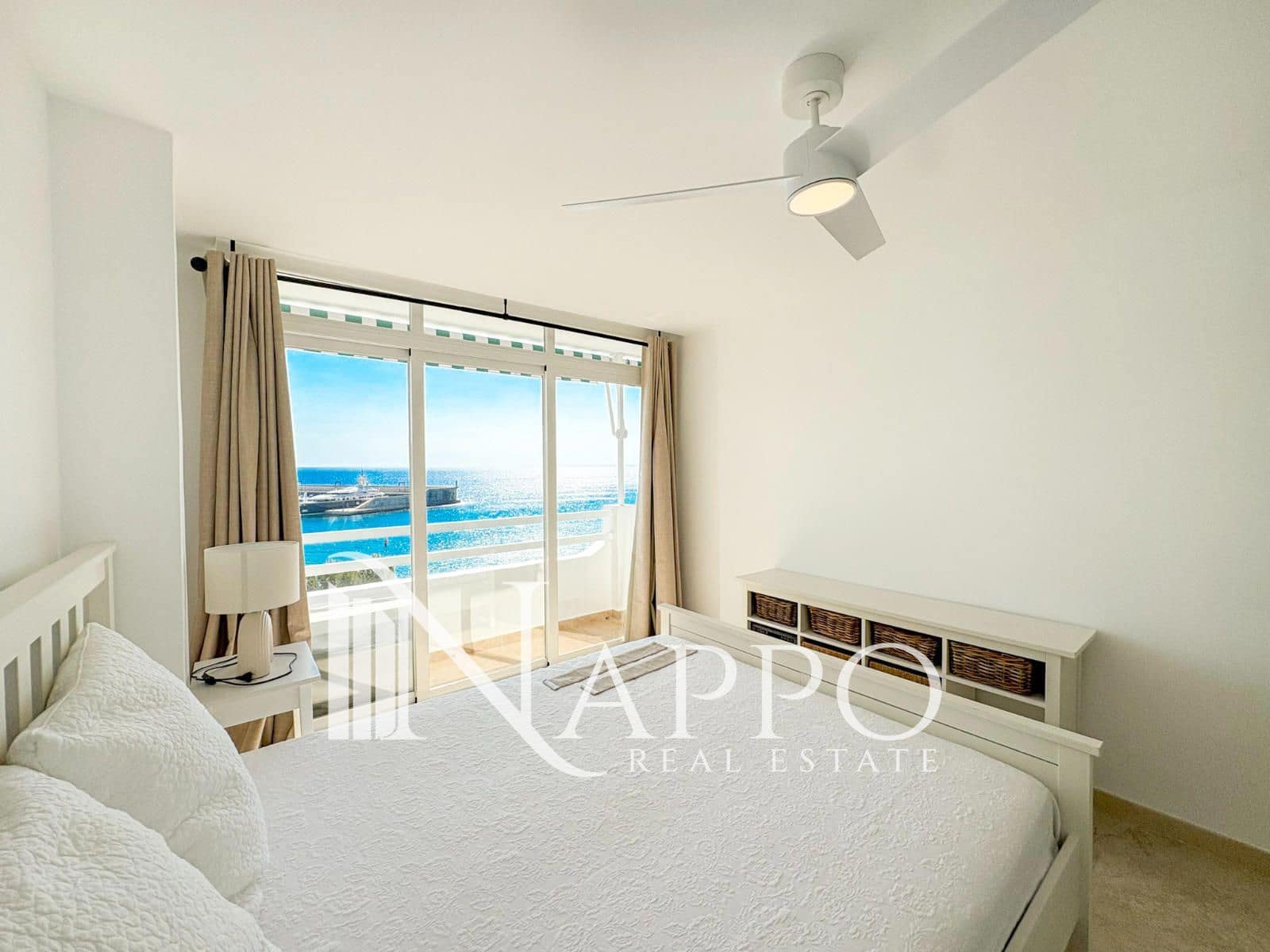 2 soveværelse Lejlighed til leje i El Toro / Port Adriano - € 2.000 (Ref: 10135228)