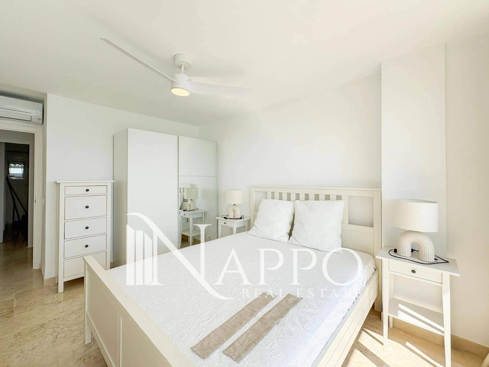 2 soveværelse Lejlighed til leje i El Toro / Port Adriano - € 2.000 (Ref: 10135228)