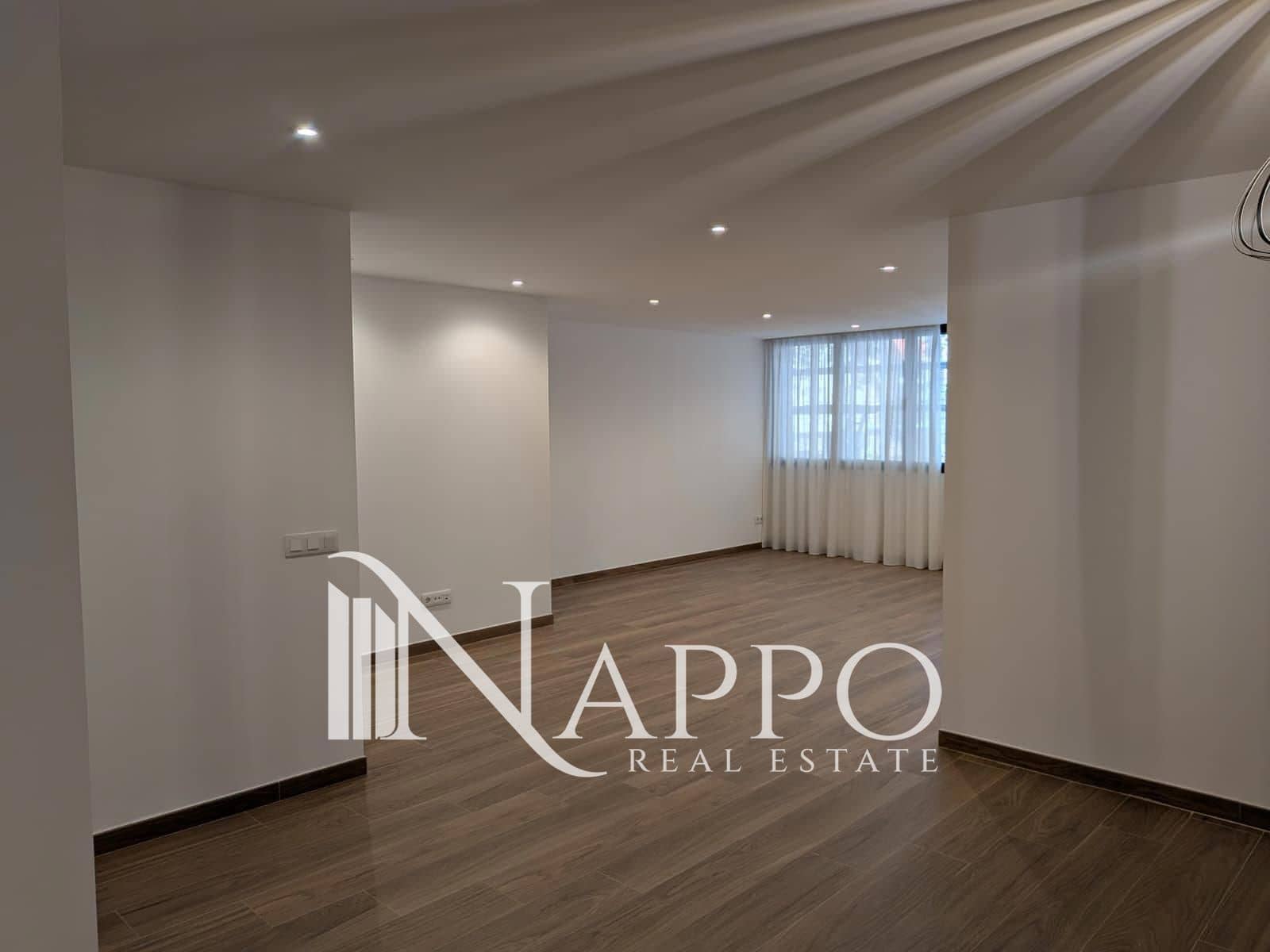 3 quarto Apartamento para arrendar em Palma de Mallorca - 2 750 € (Ref: 10138855)
