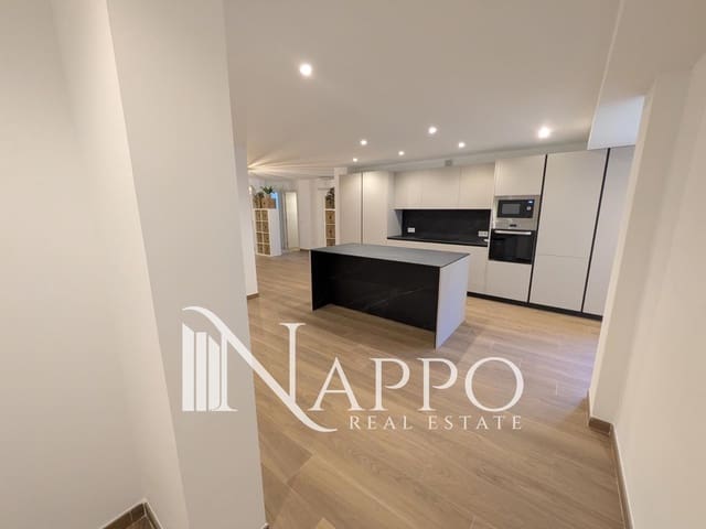 3 quarto Apartamento para arrendar em Palma de Mallorca - 2 750 € (Ref: 10138855)