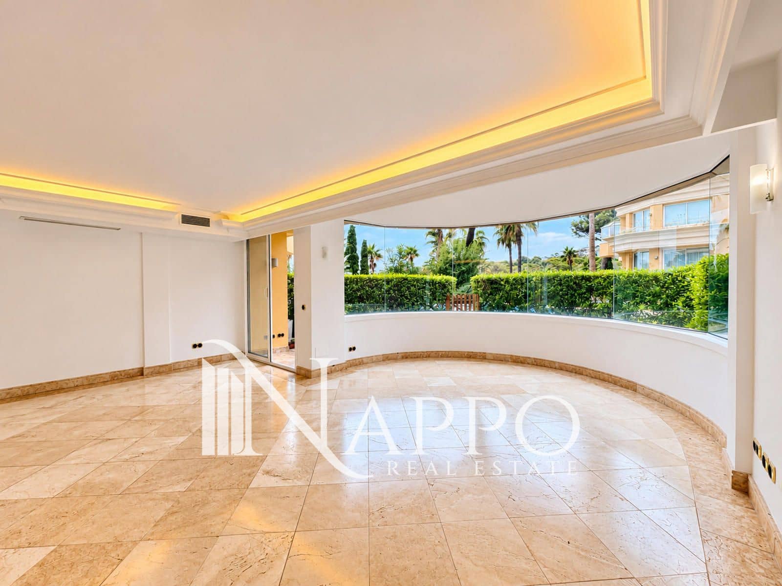 3 bedroom Townhouse for sale in Santa Ponsa with pool garage - € 1,160,000 (Ref: 10145052)