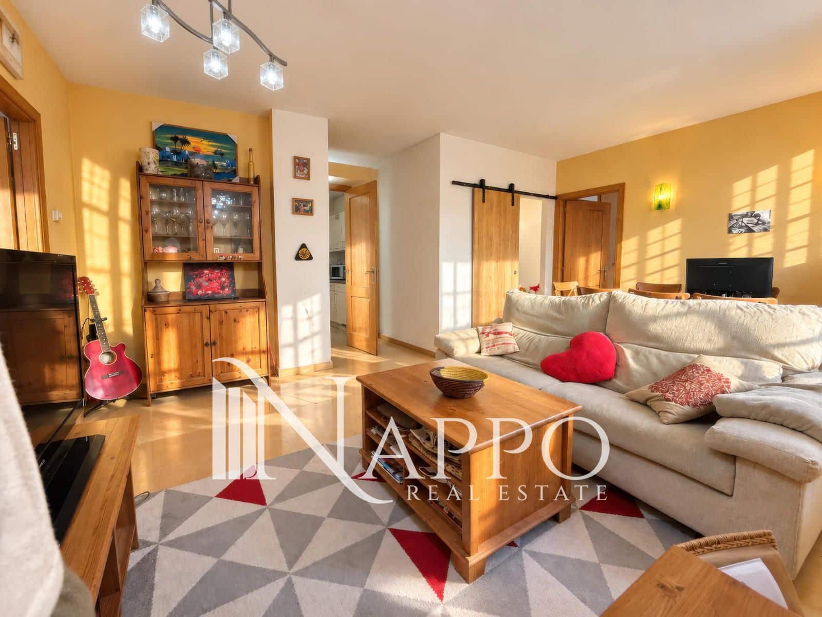 2 bedroom Flat for sale in Palma de Mallorca with pool - € 317,000 (Ref: 10153153)
